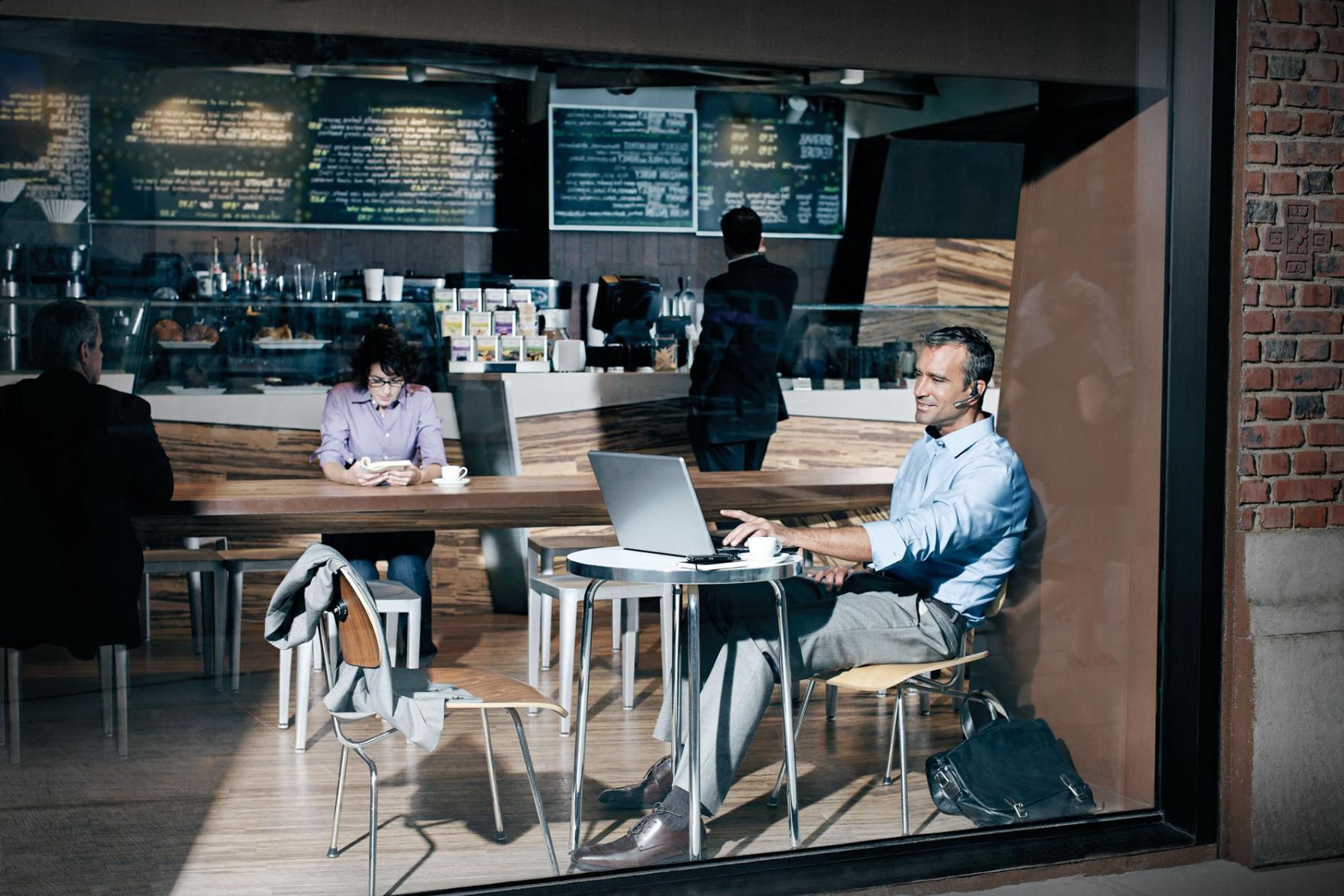 Students analyzing interview transcripts during workshop