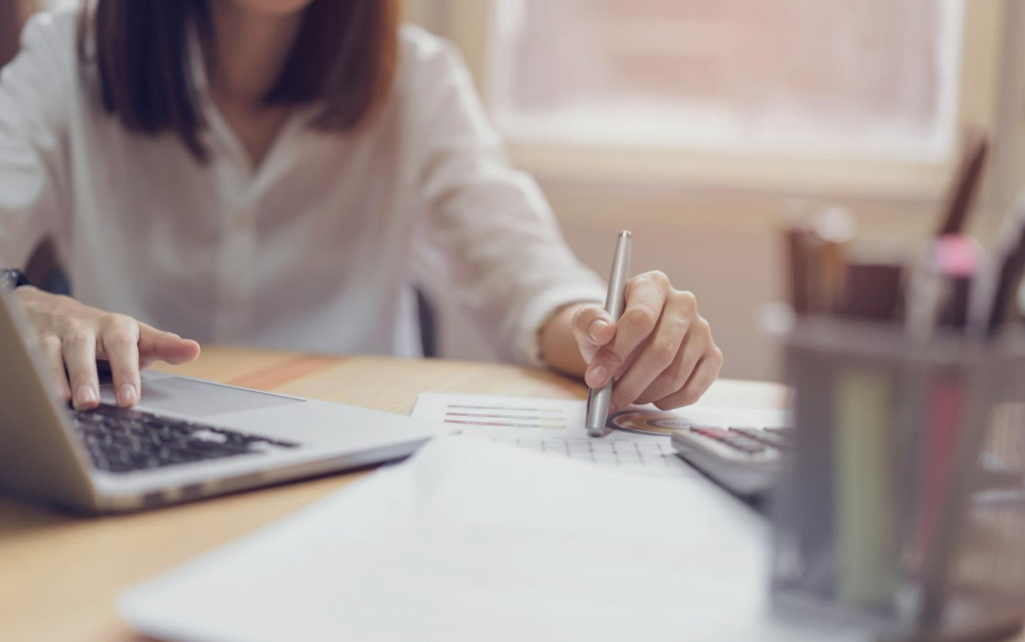 Journalism interview training session with participants